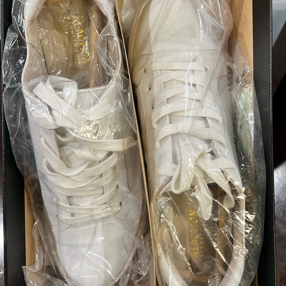 Kenneth Cole Kam white sneaker, size 7.5